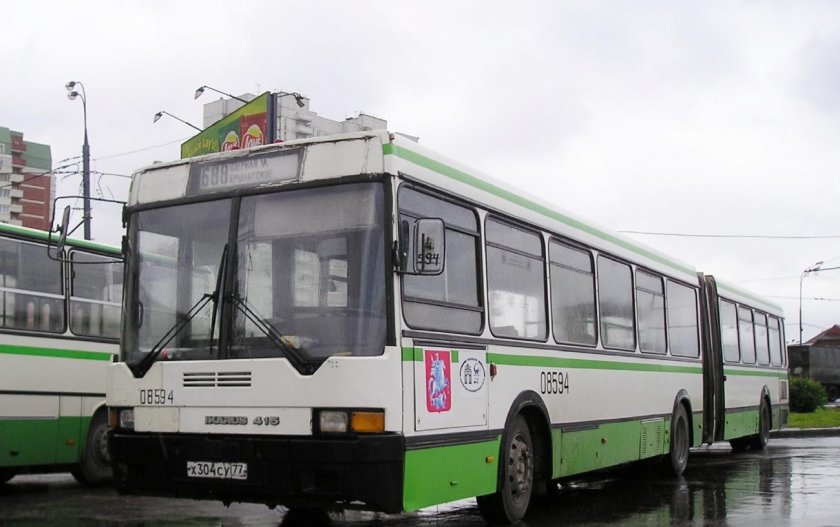 Ikarus 435