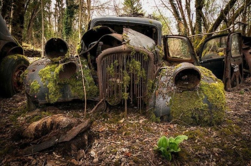 Заброшенный Мерседес в190