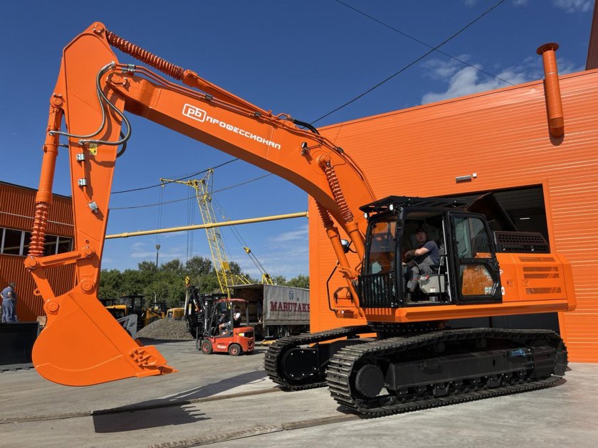 Гусеничные экскаваторы
