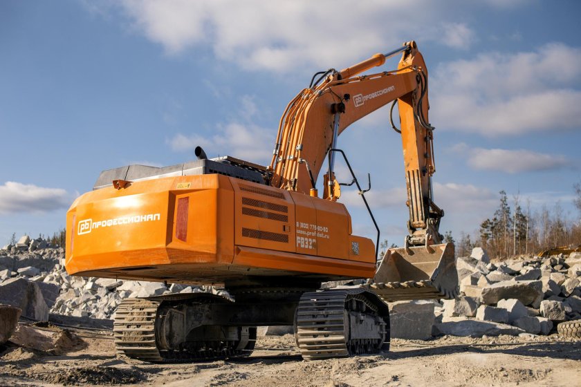 Гусеничные экскаваторы