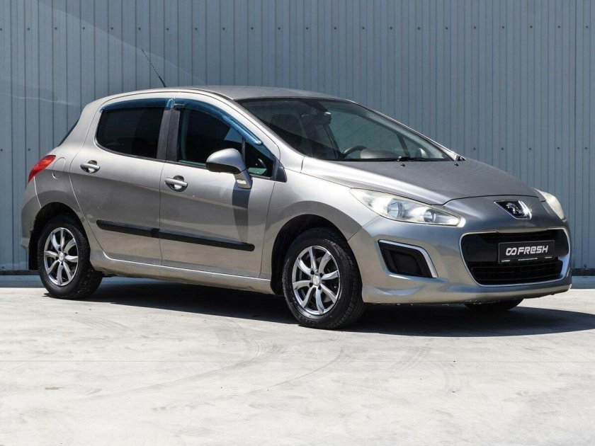 Пежо 308 2011 года