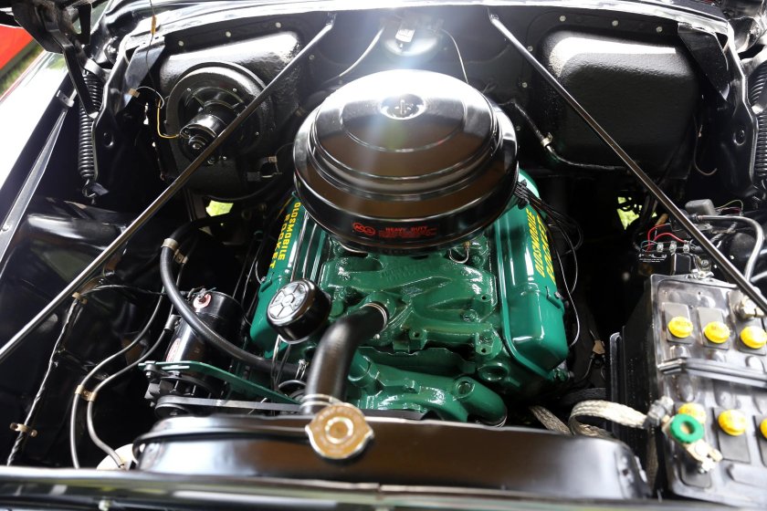 Oldsmobile Rocket v8