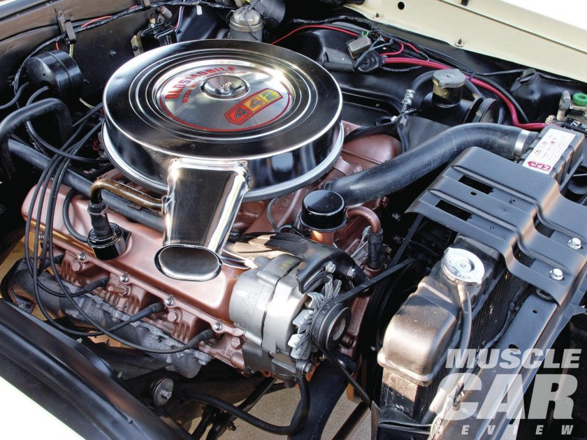Oldsmobile 442 Rocket v8