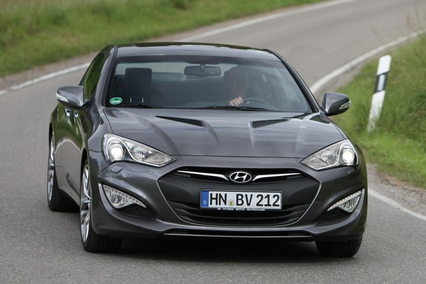 Хендай Генезис купе 2012