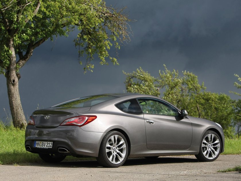 Hyundai genesis coupe 2011