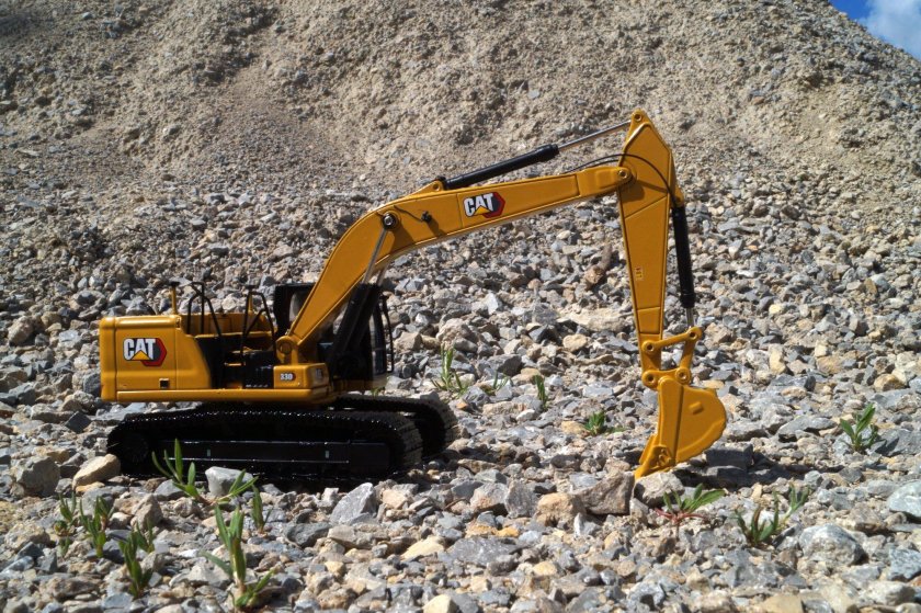Экскаватор Caterpillar 330dl