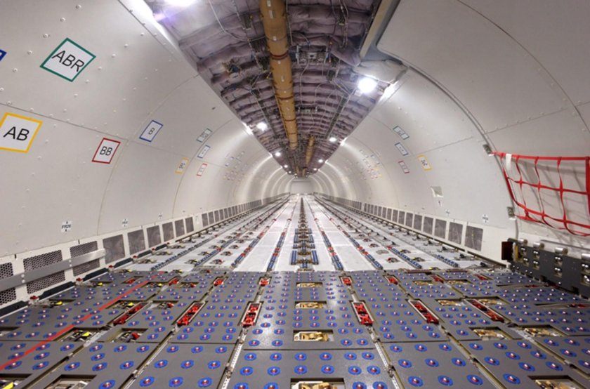 А330 грузовой отсек