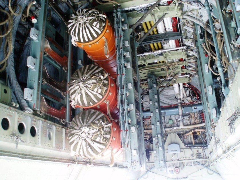 КАС-150 контейнер авиационный спасательный