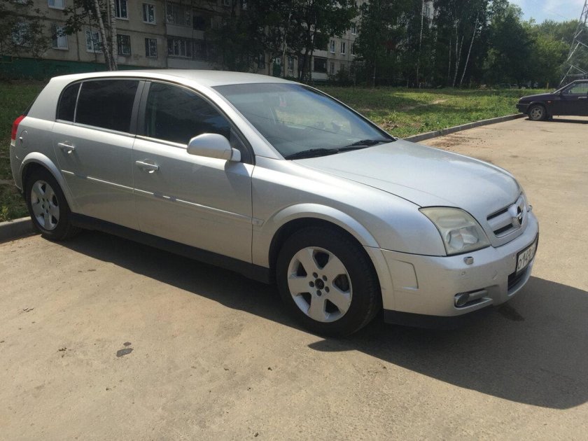 Opel Signum 2.2, 2004