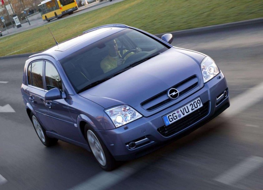 Opel Signum 2005