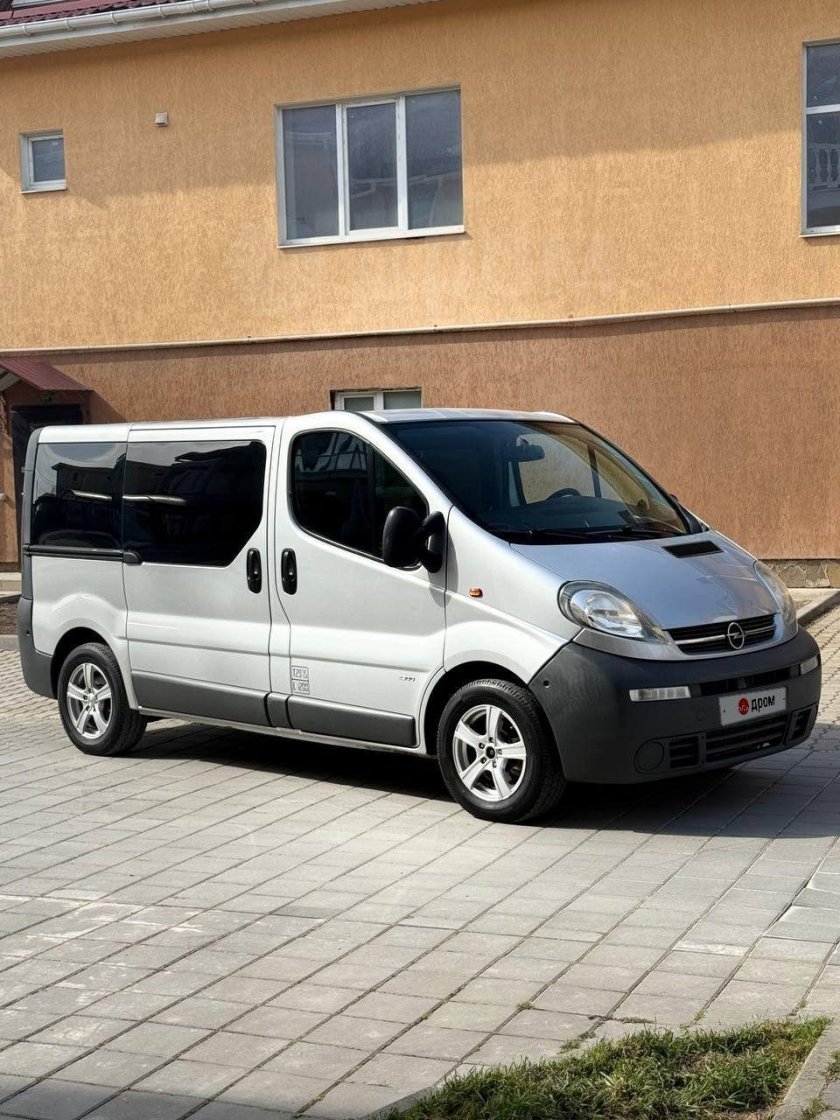 Opel vivaro 2002