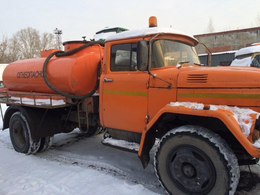 ЗИЛ 130 оранжевый