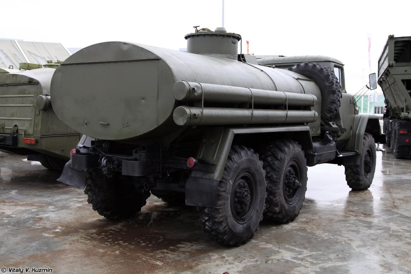 ЗИЛ 131 топливозаправщик военный