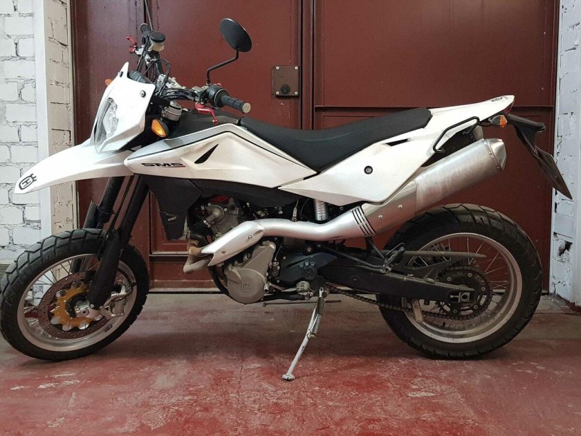 Мотоцикл husqvarna