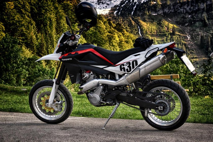 Мотоцикл Хускварна 630