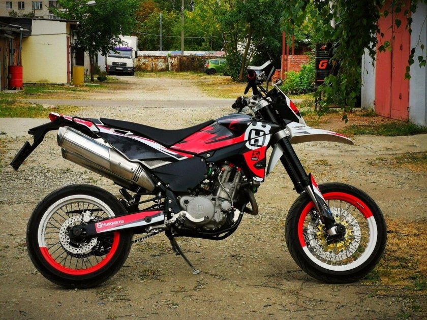 Мотоцикл husqvarna