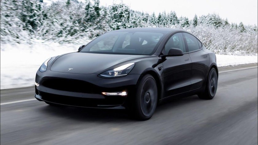 Автомобиль Тесла model 3