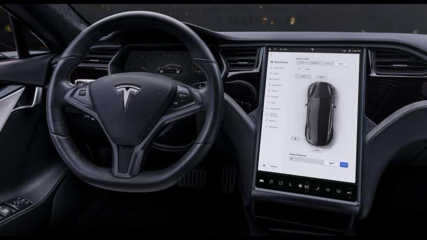 Дисплей Тесла модель s