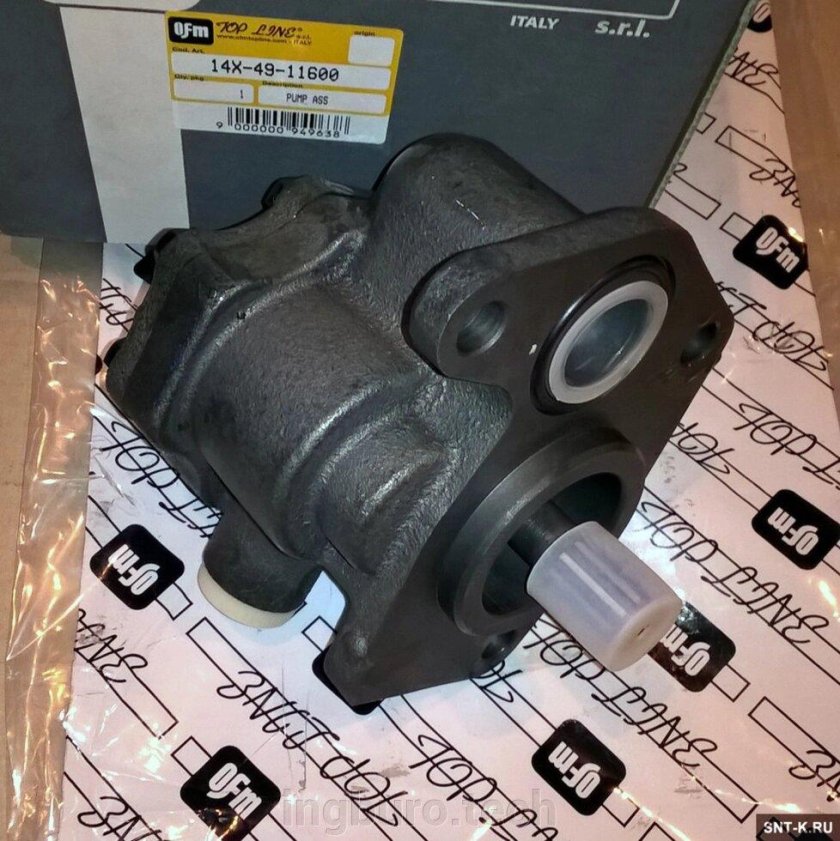 Насос трансмиссии Komatsu d65e12