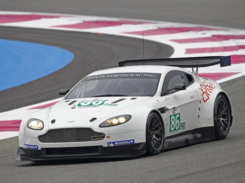 Aston Martin gt2