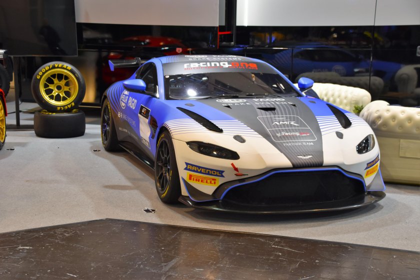 Aston Martin Vantage gt4