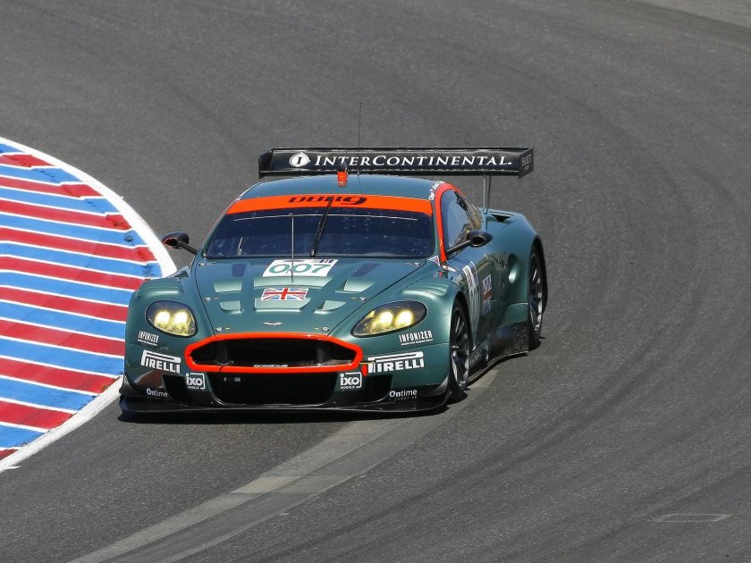 Aston Martin dbr9 gt1