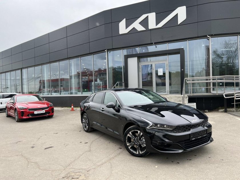 Kia Optima 2018 черная