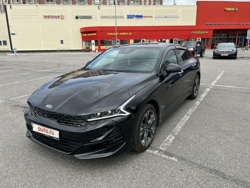 Черная киа к 5