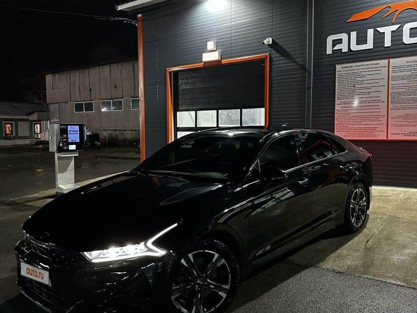 Черная киа к 5