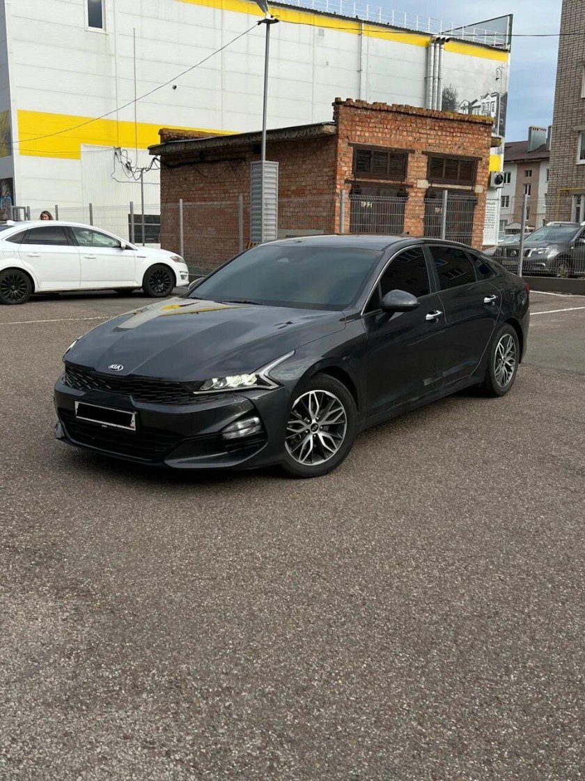 Серый kia k5 iii 2.5 at (194 л.с.) с пробегом