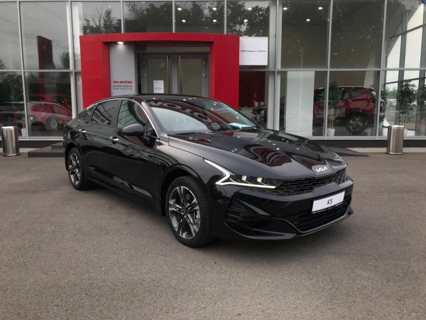 Черная киа к 5