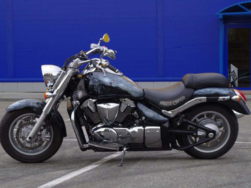 Suzuki Intruder c1800