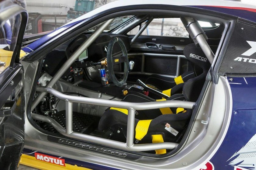 Каркас безопасности в Toyota gt 86