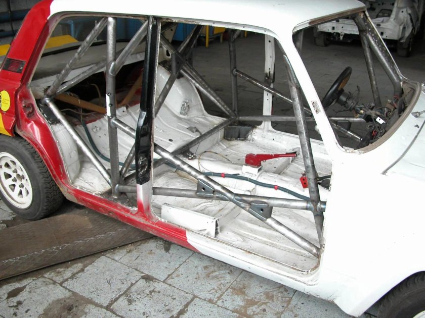 Каркас безопасности ВАЗ 2107 болтовой
