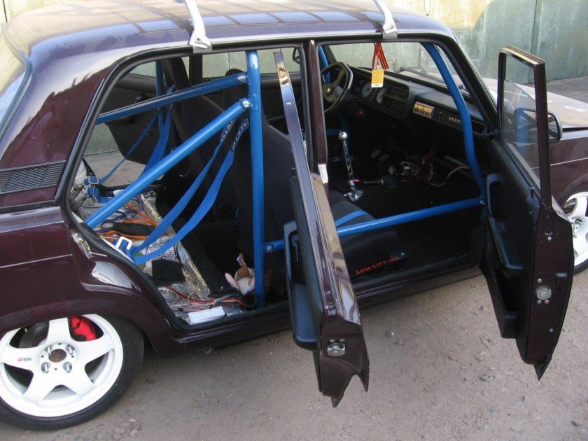 Каркас безопасности ВАЗ 2107 болтовой