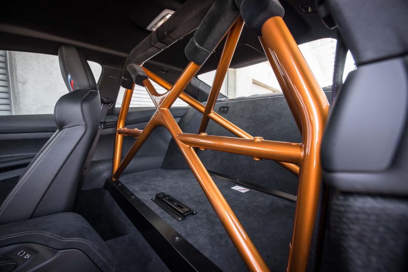 BMW m4 GTS салон