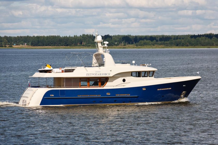 Рыбинская верфь катера