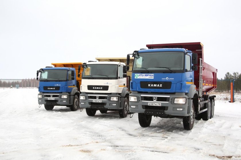 Два КАМАЗА