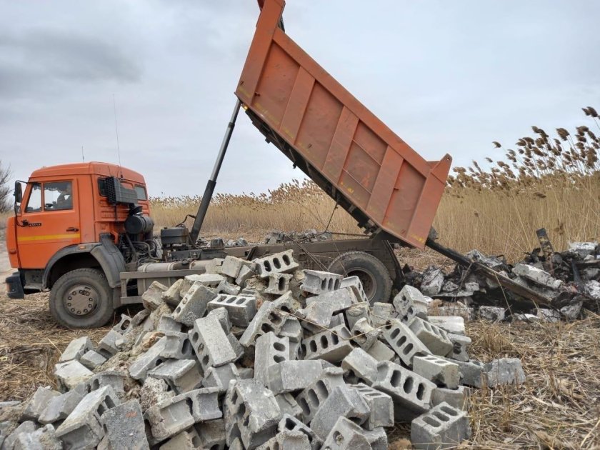 Пухто для вывоза мусора