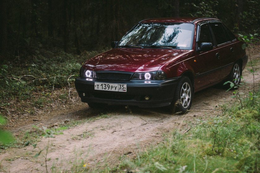 Daewoo Nexia 2011 вишня