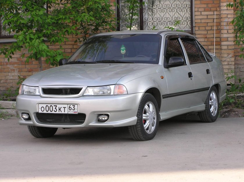 Daewoo Nexia бампер н100