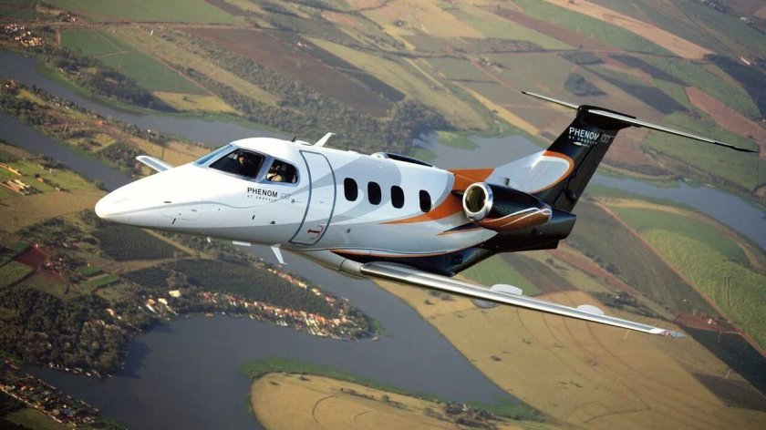 Самолёт Embraer Phenom 100