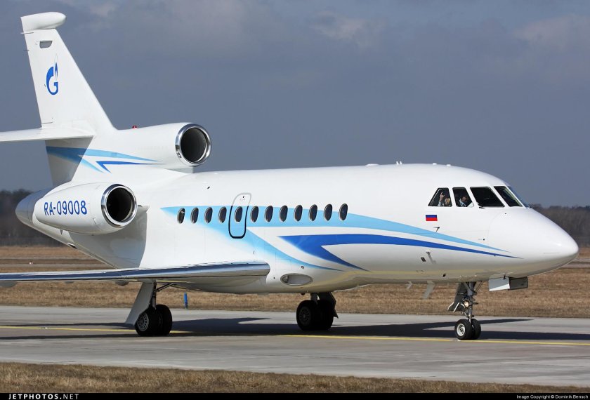 Falcon-900 (ra-09008)