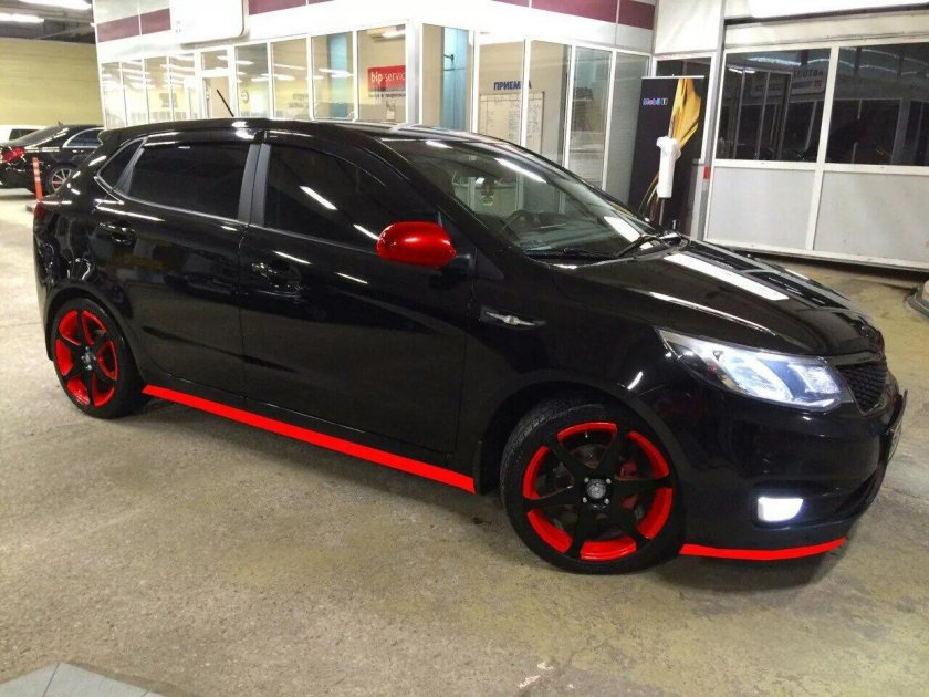Kia Rio 4 Black Tuning