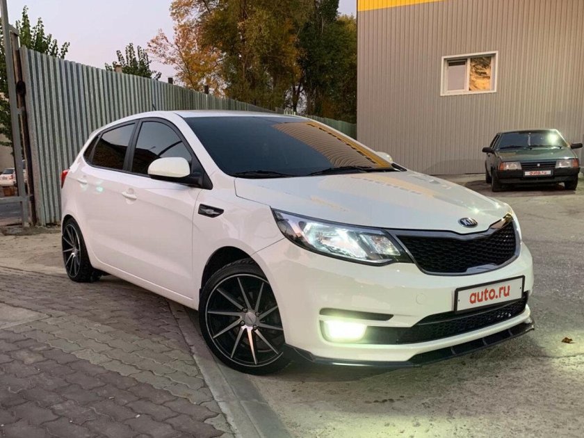 Kia Rio 3 2016 белая