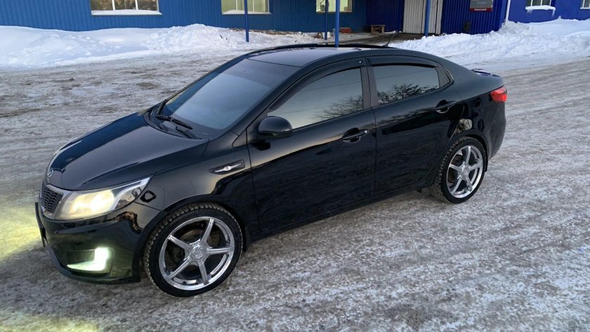 Kia Rio 3 хэтчбек r17