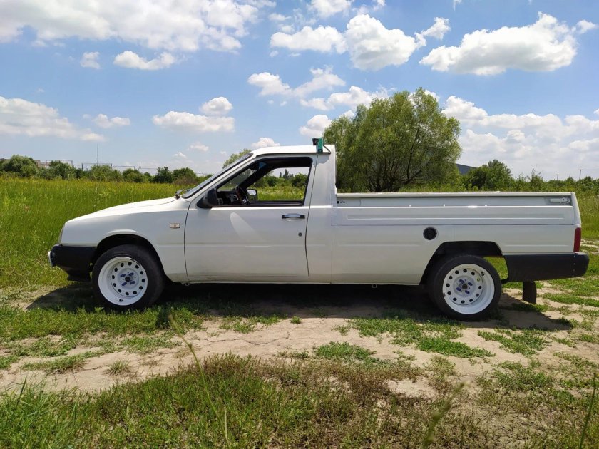 Москвич ИЖ 27171