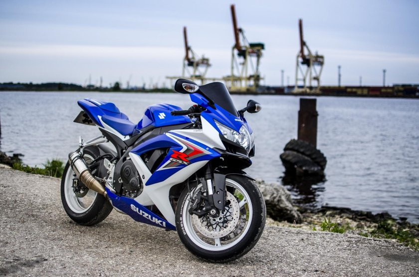 Suzuki GSX-R 750