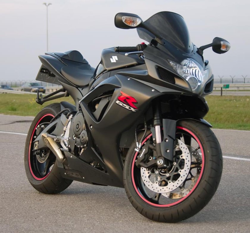 Сузуки GSX 750