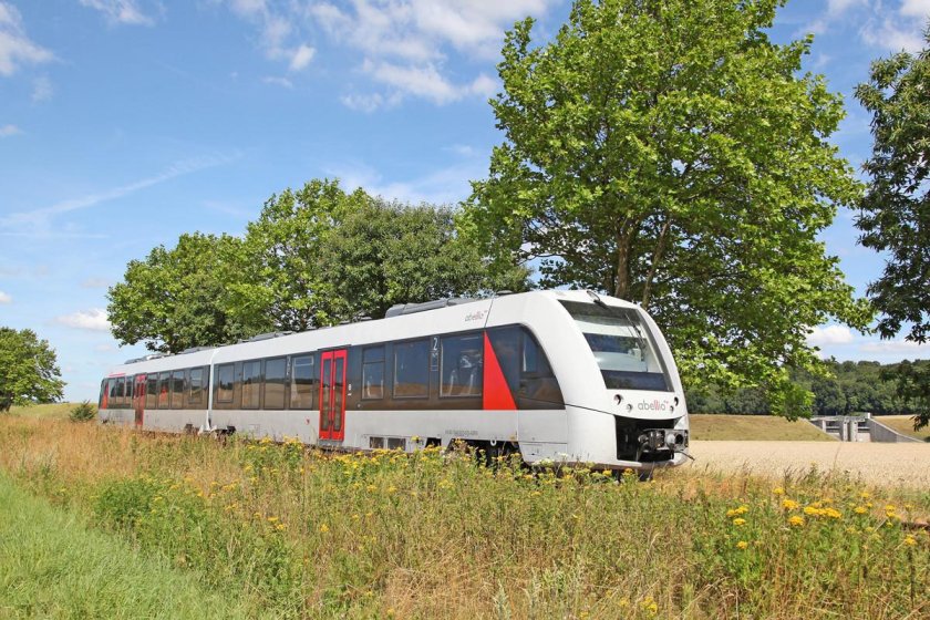 Дизель поезд Alstom